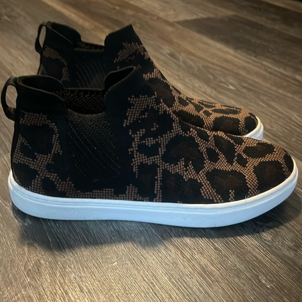 💥2/$25💥Kelly & Katie Eddah Sneakerboot